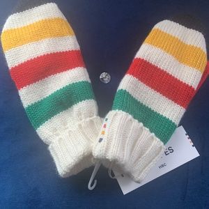 NWT Iconic Hudson’s Bay Stripes Mittens L/XL